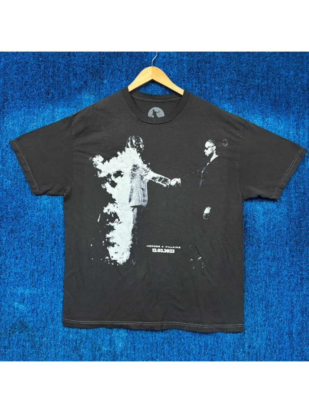 Metro Boomin “Heroes And Villains” Graphic T-Shirt Size Large